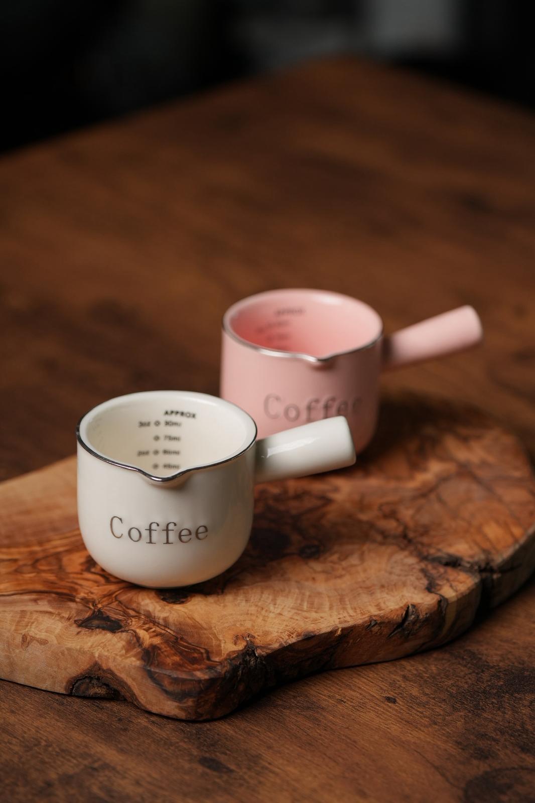 KFÈ 522 Ceramic Measuring Cup