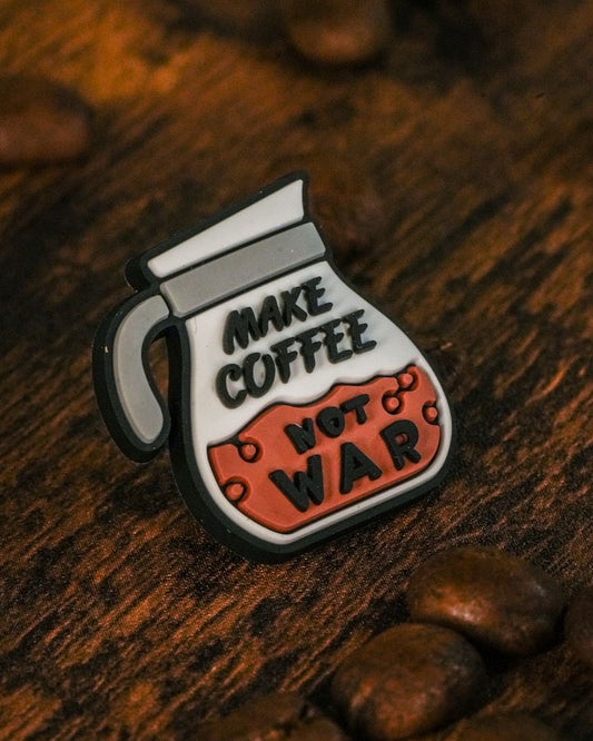 KFÈ Vibes Pin