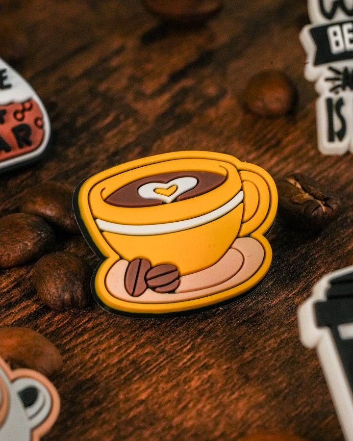 KFÈ Vibes Pin
